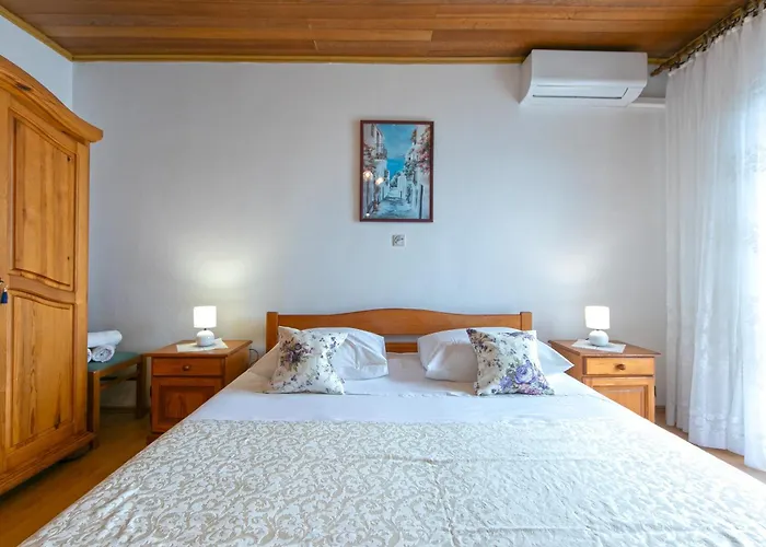 11 Apartman *